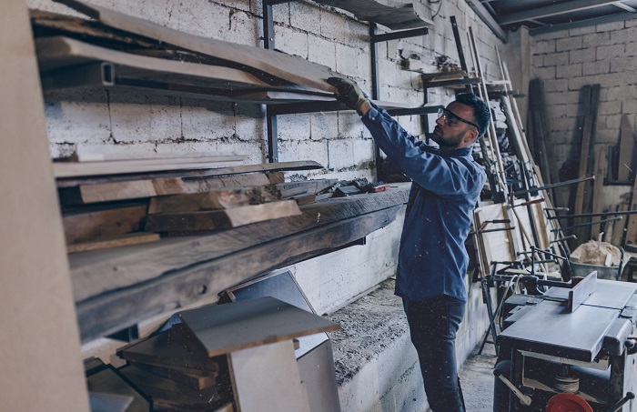 如何選擇適合廠房維修的材料與設備