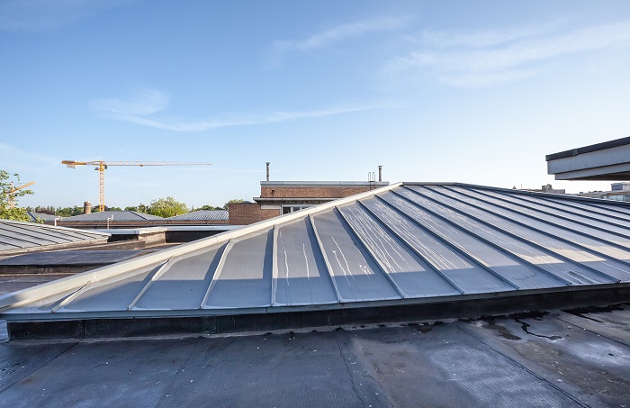 彩鋼屋面翻新的耐久性與壽命預(yù)測(cè)