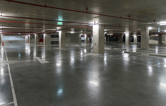 固化劑地坪施工方案：打造耐磨耐壓的工業(yè)地面