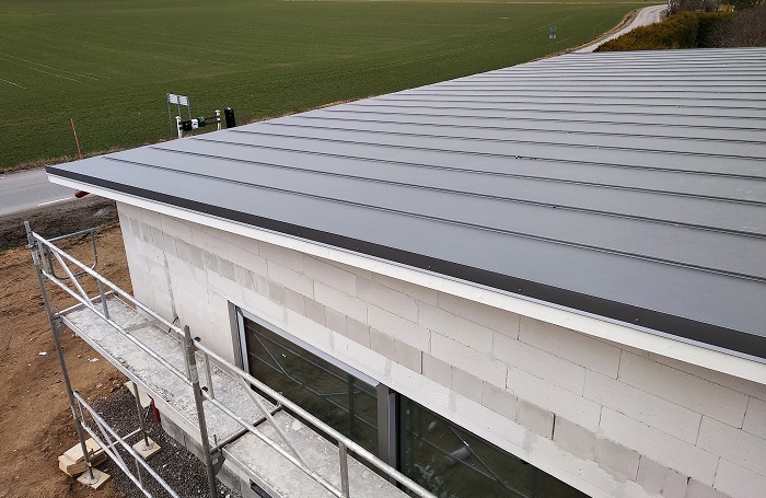 彩鋼屋面翻新方案的聲音吸收與隔音效果