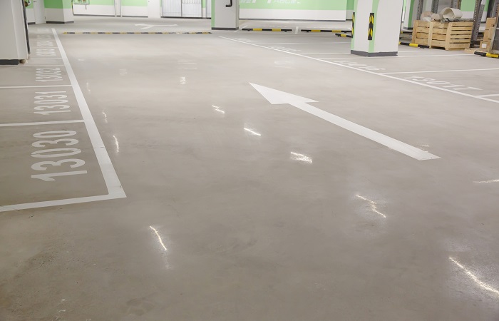 商業(yè)固化劑地坪的標志與標線設計