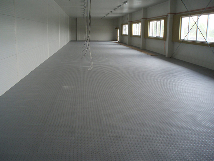 彩色固化劑地坪服務(wù)報價：創(chuàng)新美學(xué)與實用性的完美結(jié)合