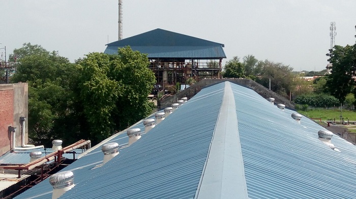 彩鋼屋面翻新找施工隊(duì)怎么樣