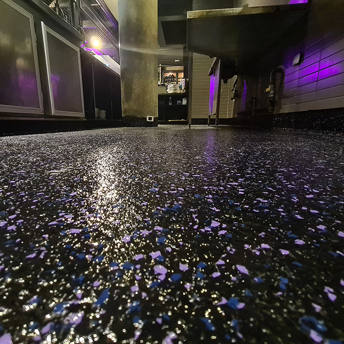 環(huán)氧地坪漆自流平怎么加水