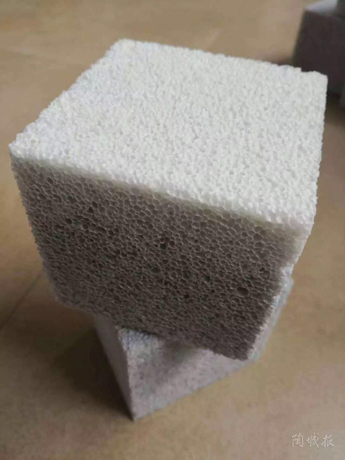 發(fā)泡陶瓷裝飾線條的特點是什么？