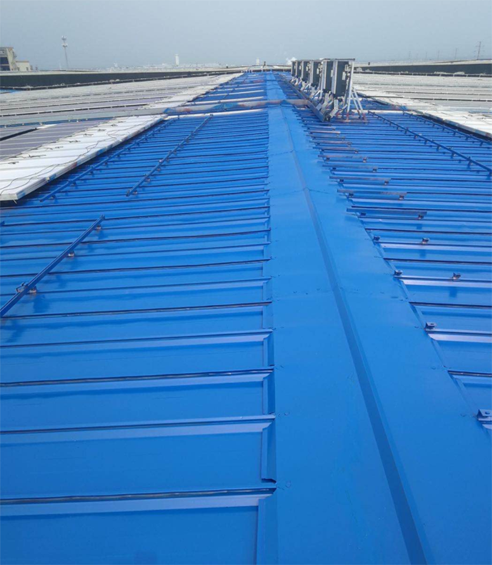 彩鋼屋面翻新底漆施工：技術(shù)與注意事項(xiàng)