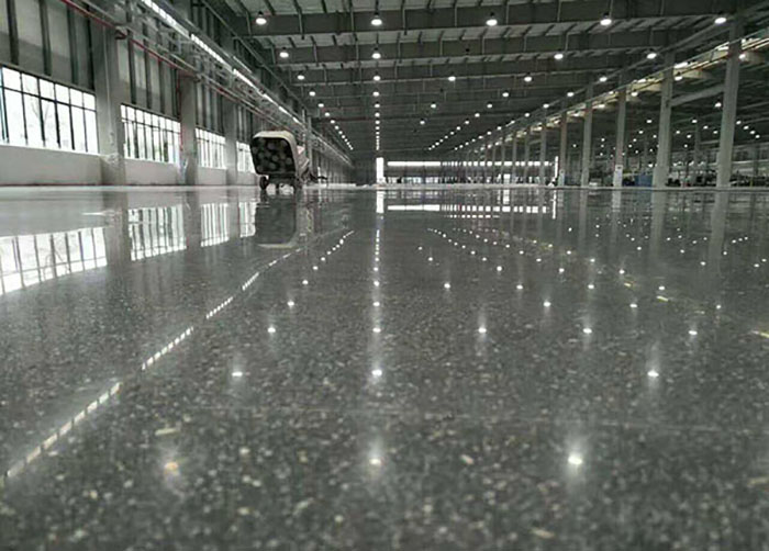 固化劑上刷環(huán)氧地坪有影響嗎？