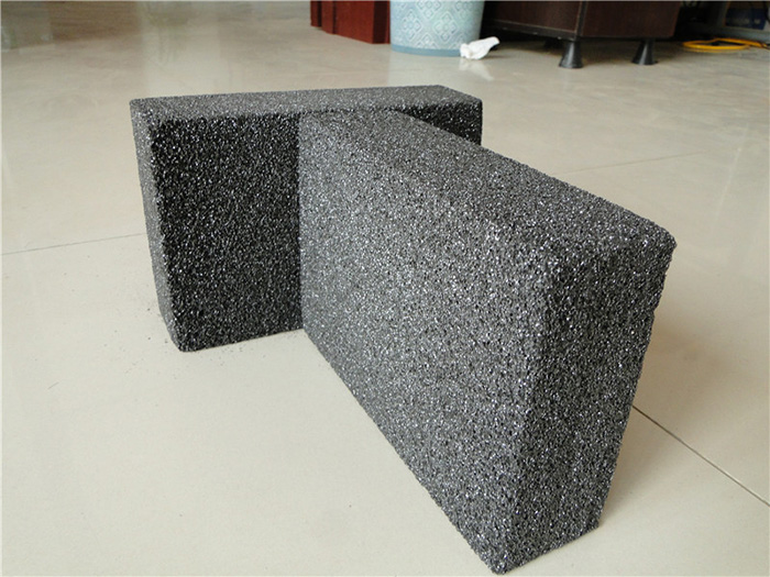 發(fā)泡陶瓷腰線這么安裝？