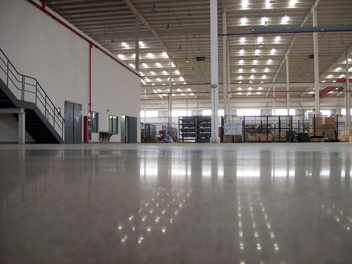 固化劑染色地坪的優(yōu)缺點